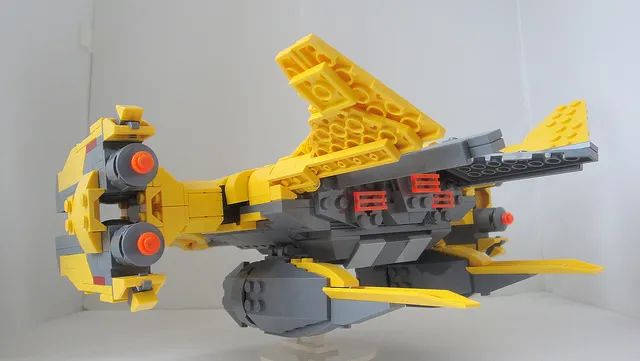 This Destiny Ship’s Avionics Are Completely Made Of Lego Bricks